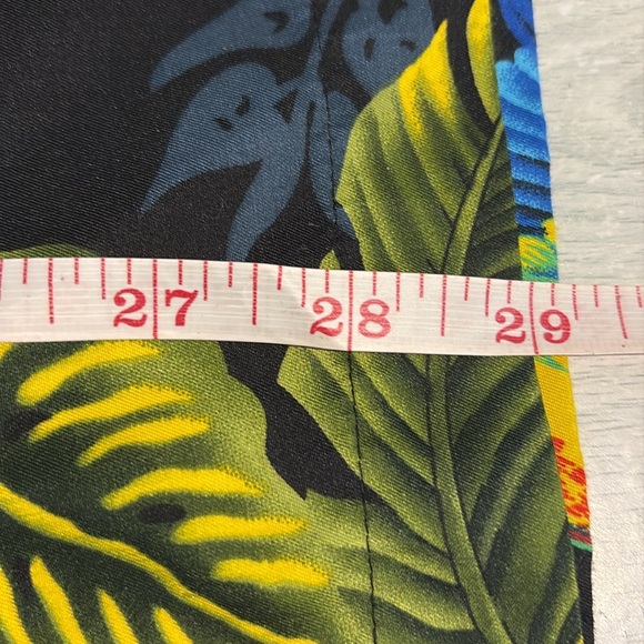 Bill Blass Hawaiian parrot shirt - Picture 8 of 8